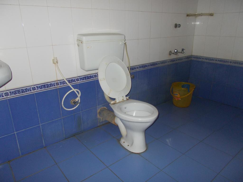 Guruvayur Bunglow Bagian luar foto