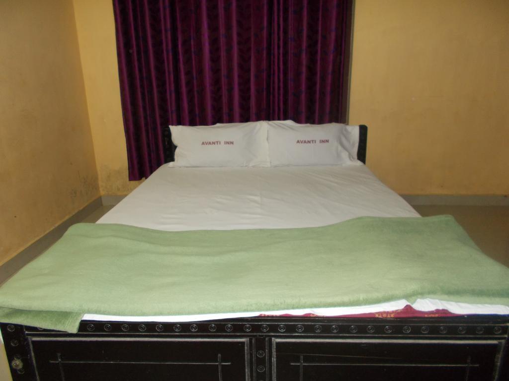 Guruvayur Bunglow Bagian luar foto