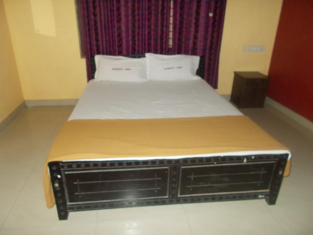 Guruvayur Bunglow Bagian luar foto