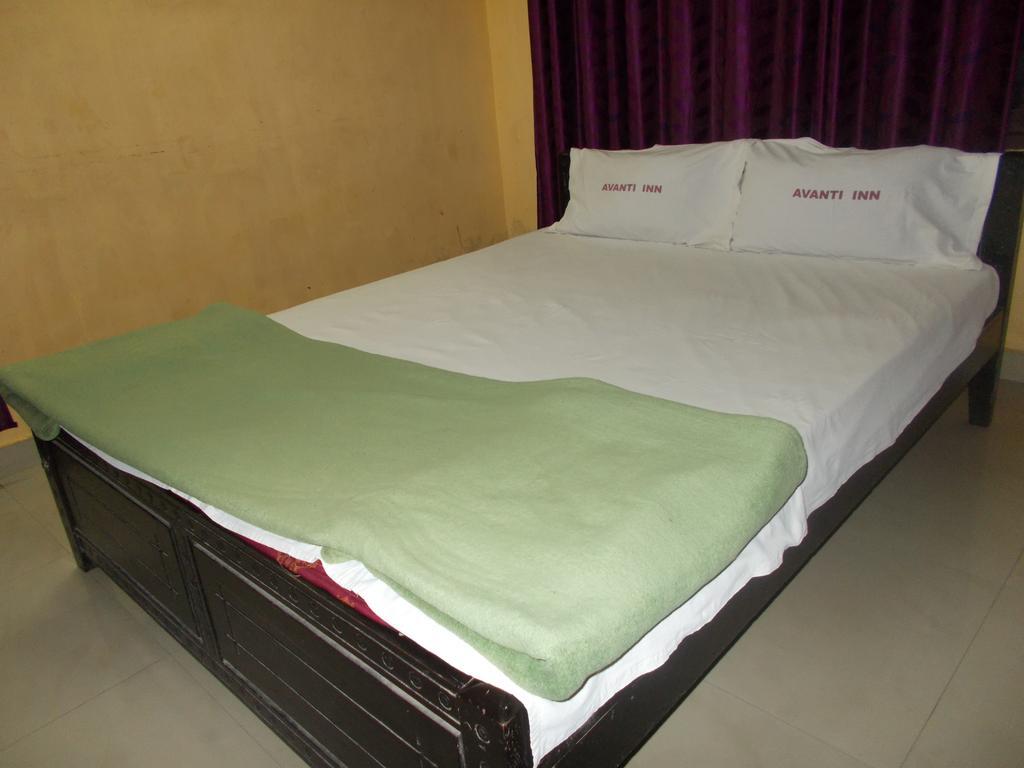 Guruvayur Bunglow Bagian luar foto